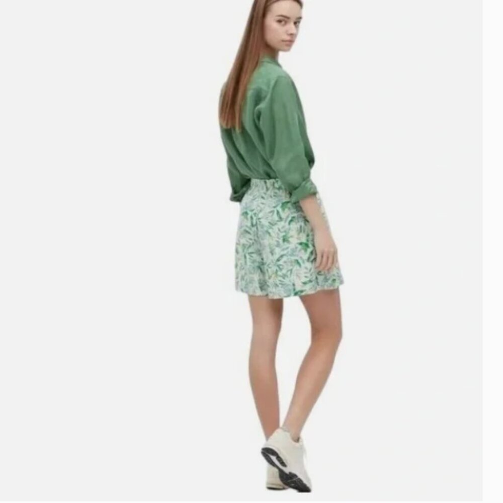 Ellen Tracy Women’s Floral Print Linen Blend Short, Green Combo, Small - Picture 3 of 3
